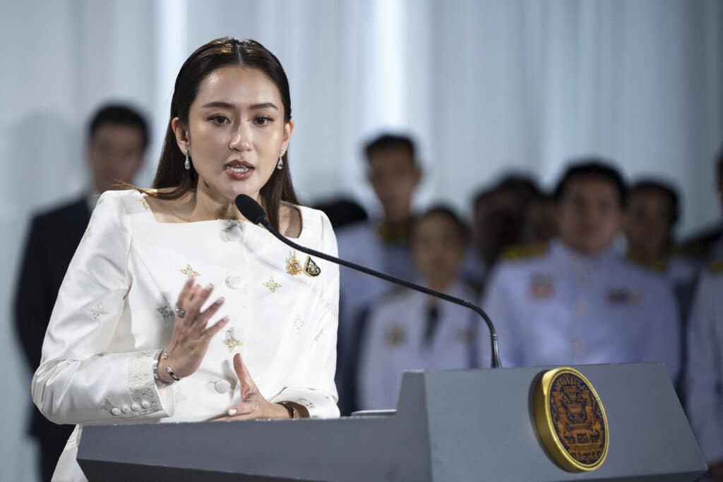 Shinawatra heiress takes office as PM, vows to boost economy