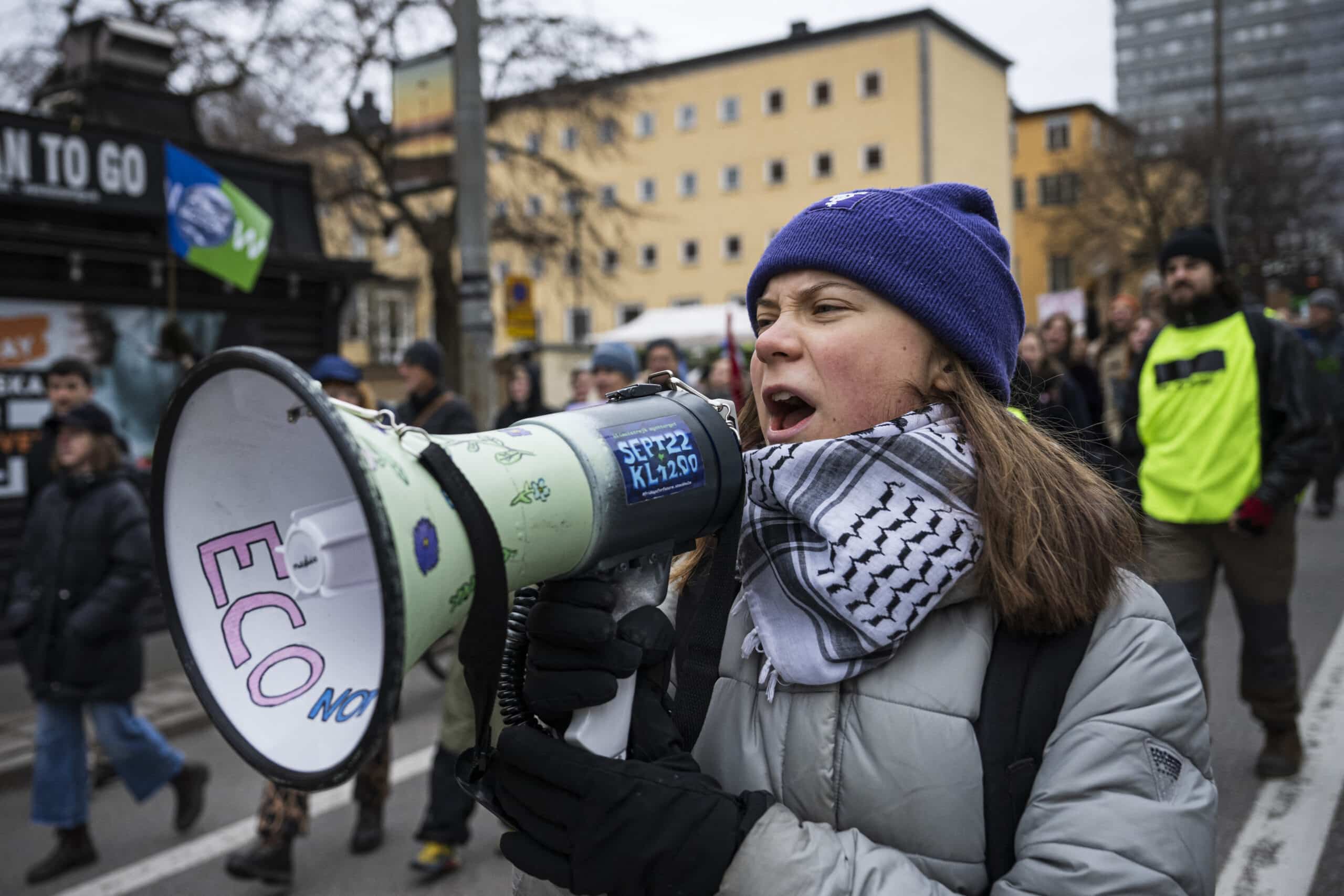 Thunberg takes part in protests in front of Norwegian gas power plant