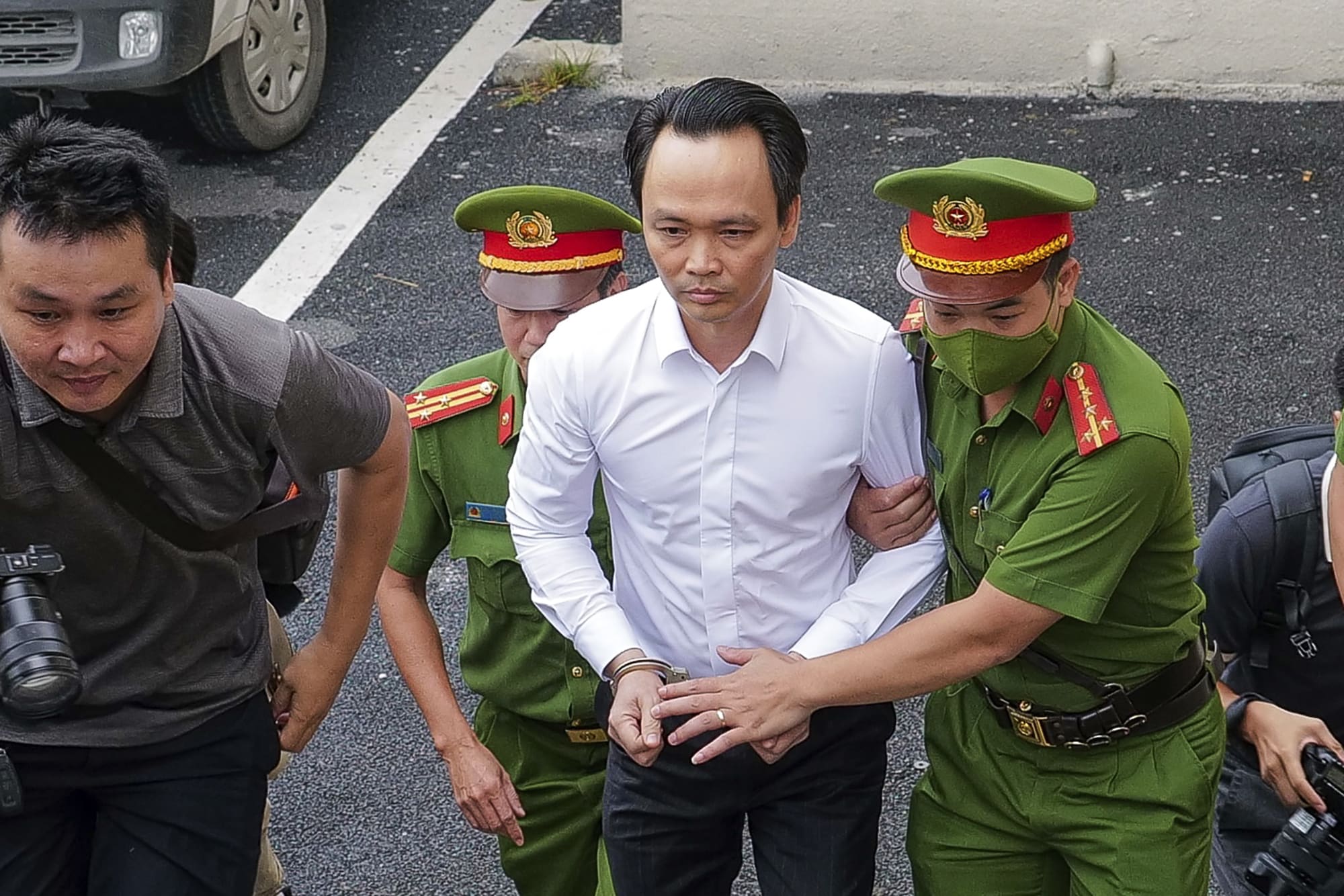 Vietnamese billionaire tycoon guilty of defrauding stockholders