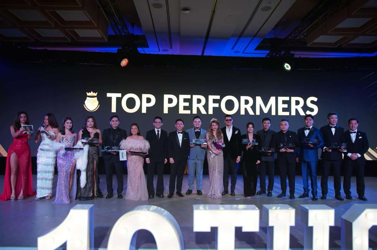 JC celebrates a decade of entrepreneurial legacy with top wholesalers across the globe in Singapore's Marina Bay Sands