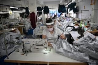 November manufacturing prices post subdued growth