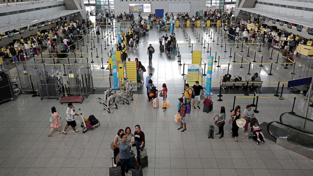 NAIA - LONG WEEKEND / AUGUST 24, 2024 Few passengers are seen at the departure area of Ninoy Aquino International Airport Terminal 3 in Pasay City on the second day of the long weekend. INQUIRER PHOTO / RICHARD A. REYES