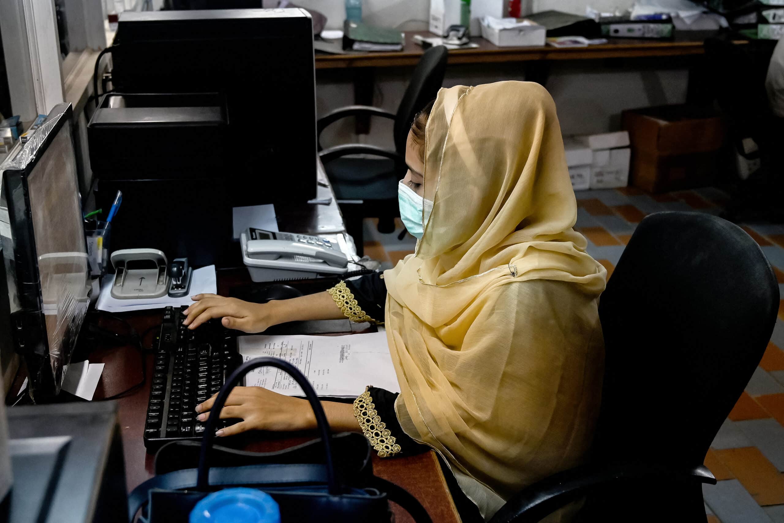 Women ride Pakistan's economic crisis into the workplace