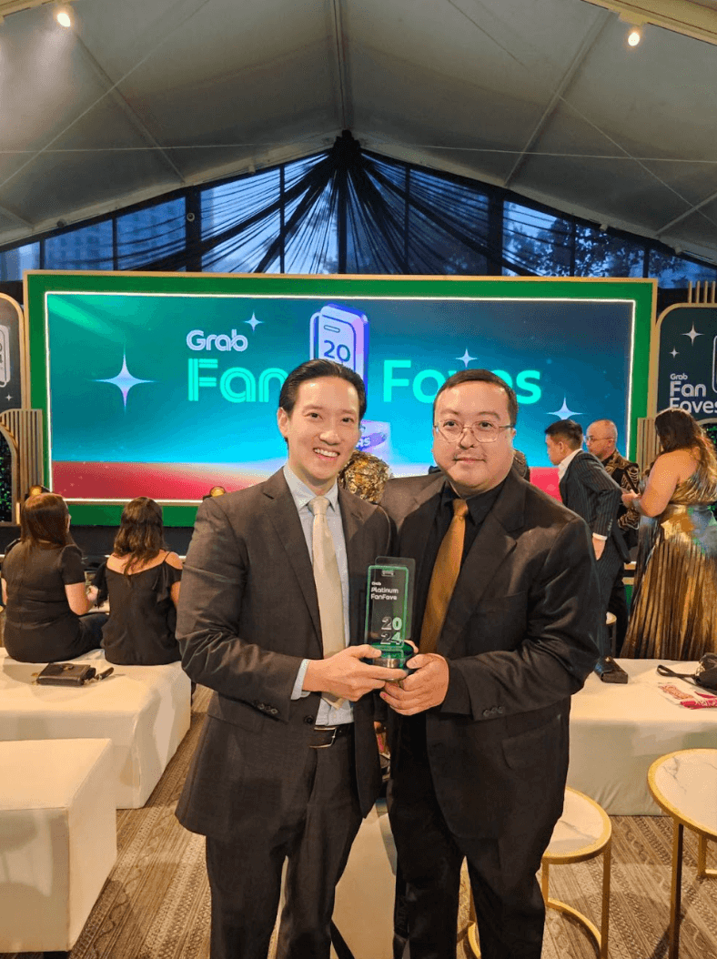 Angel’s Pizza wins GrabFood Platinum Fan Fave Pizza Award for second year in a row