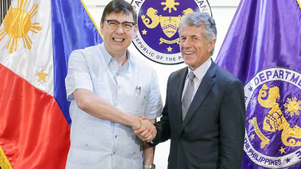 POSSIBLE COOPERATION. Department of Finance (DOF) Secretary Ralph Recto (left) and JP Morgan vice chair for public sector Daniel Zelikow pose for a photo at the sidelines of a meeting held on Nov. 18 at the DOF office in Manila. The meeting aimed to explore potential areas of collaboration and initiatives in the Philippine capital market. (Photo courtesy of DOF Facebook page)