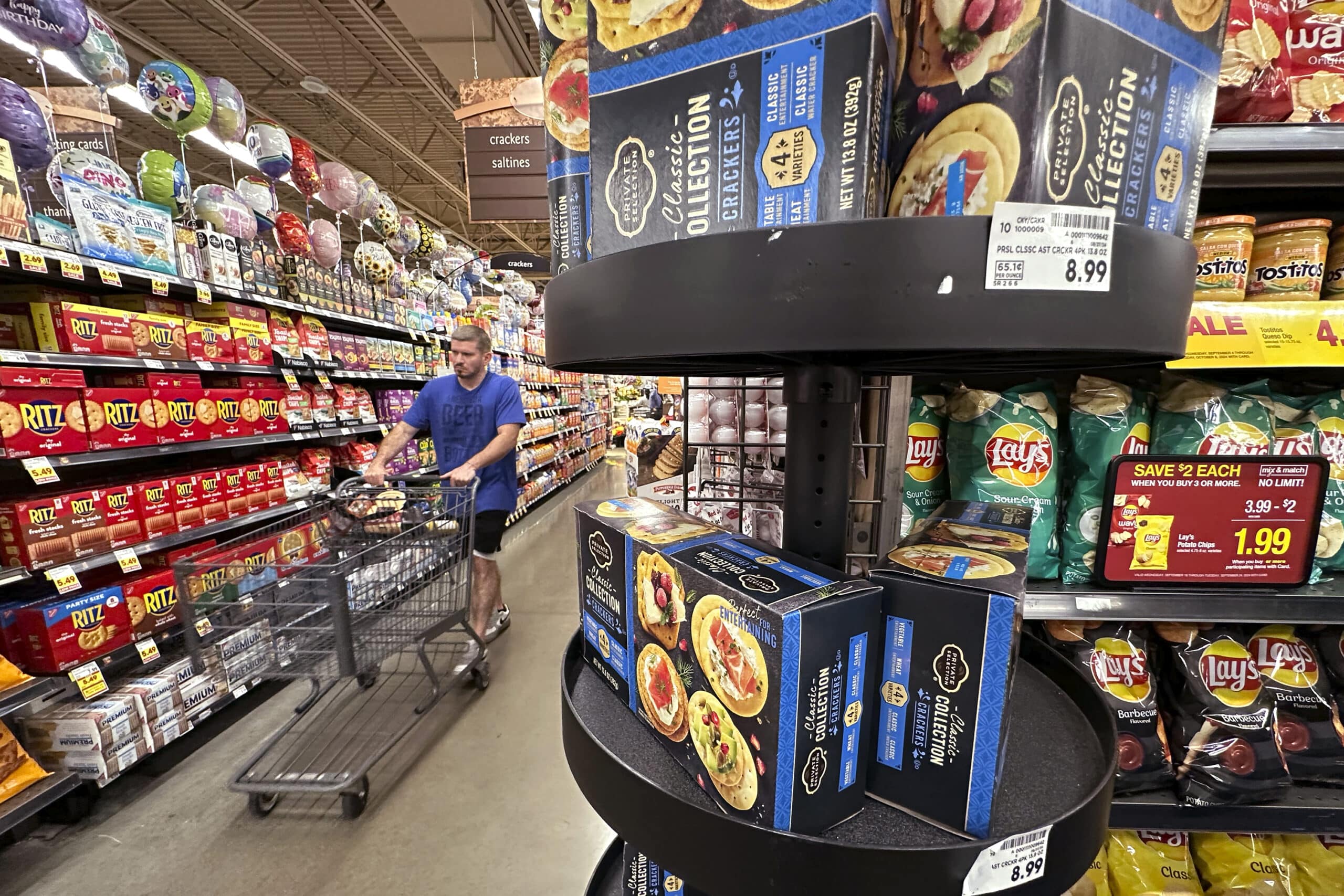 US consumer inflation picks up to 2.6% in October