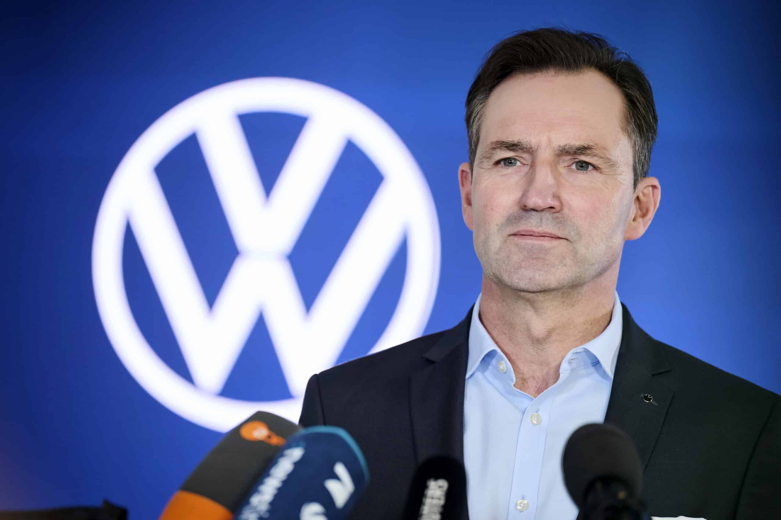 Volkswagen wage deal for 120,000 German workers avoids layoffs