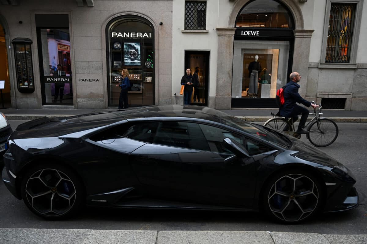 Lamborghini sets new sales record amidst hybrid push