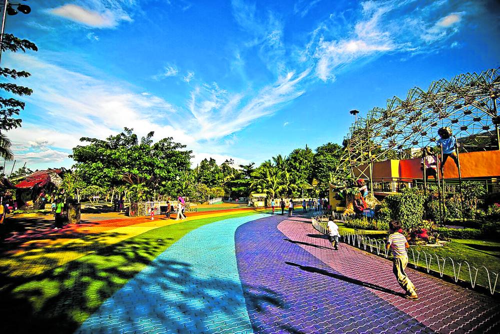 The People’s Park in Davao reflects the vibrant outdoors of thecity.