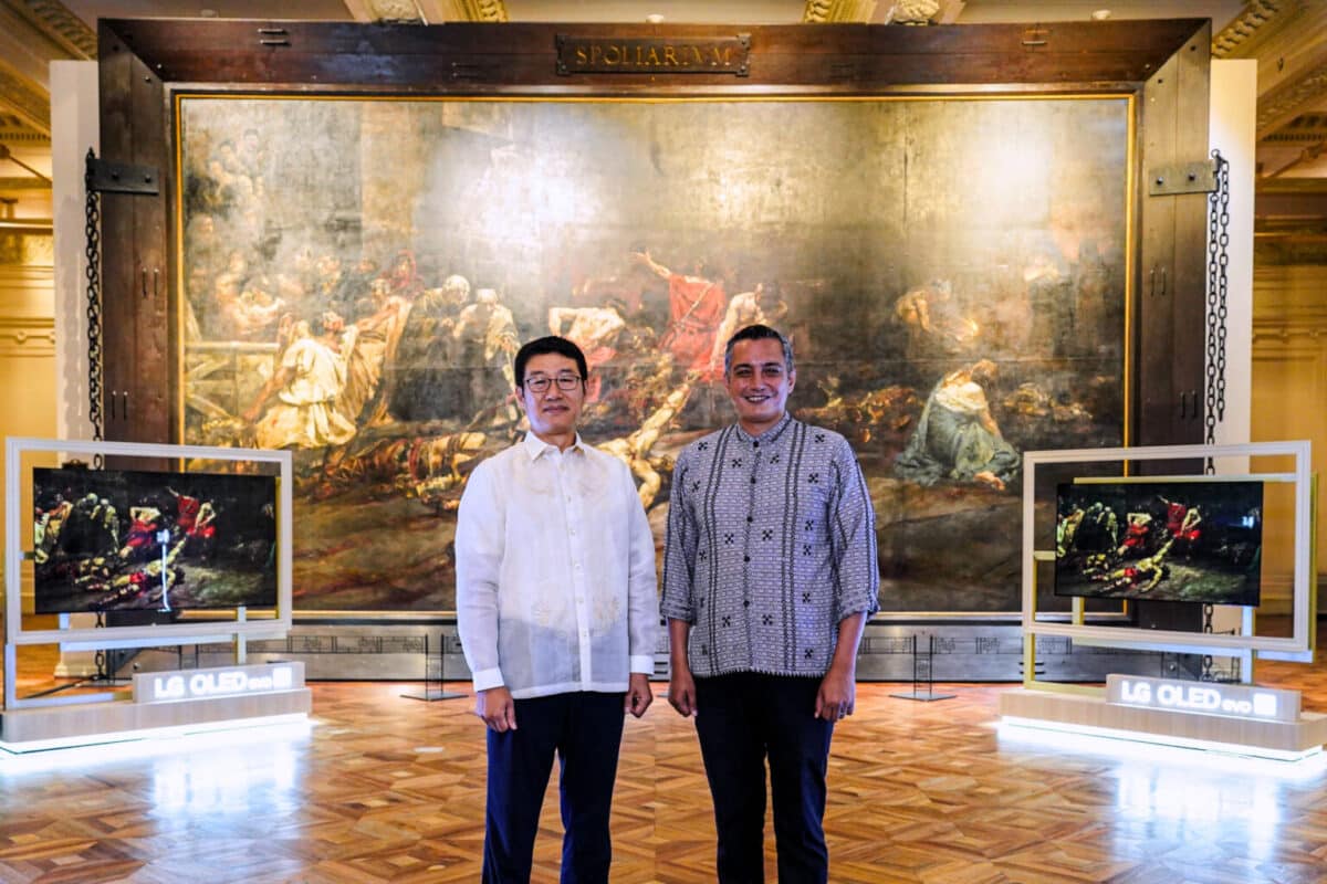 Noong Mayo 2024, nakipagtulungan ang LG sa National Museum of the Philippines upang parangalan ang ika -140 anibersaryo ng iconic na pagpipinta ni Juan Luna, Spoliarium. Bilang bahagi ng inisyatibo, naibigay ng LG ang pagputol ng mga AI TV na AI, na nilagyan ng advanced na α11 AI processor upang pagyamanin ang mga visual at magbigay ng mas malalim na mga pananaw sa kasaysayan, na nagbabago kung paano nakakaranas ang mga bisita ng mga artifact sa kultura.