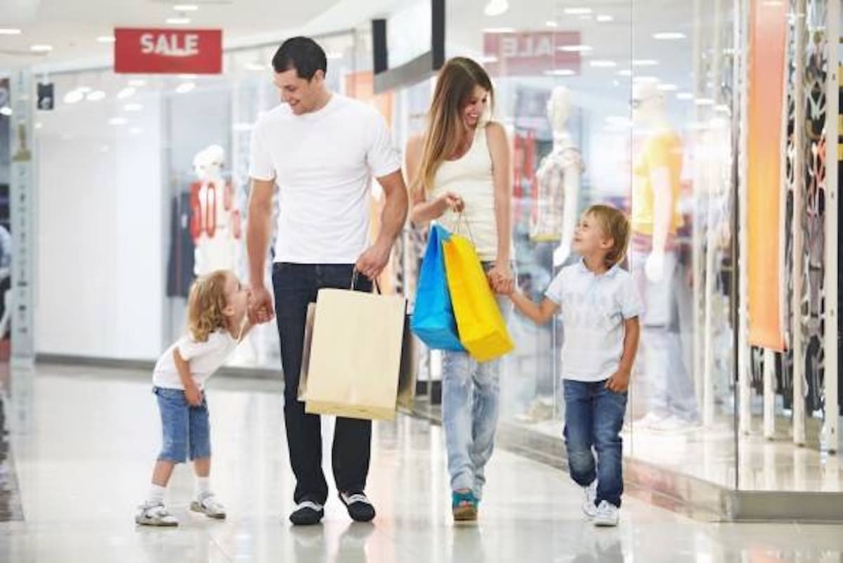 Malls like streets that grow with us