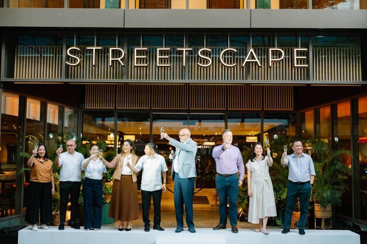 Malls like streets that grow with us