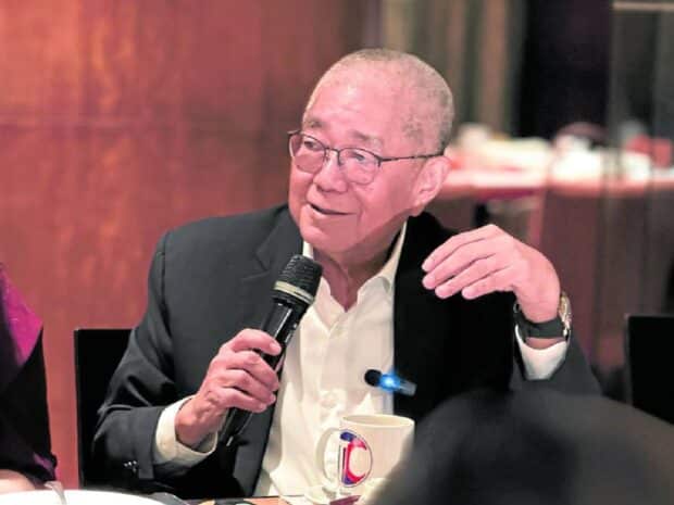 BSP moves to narrow room for currency speculation