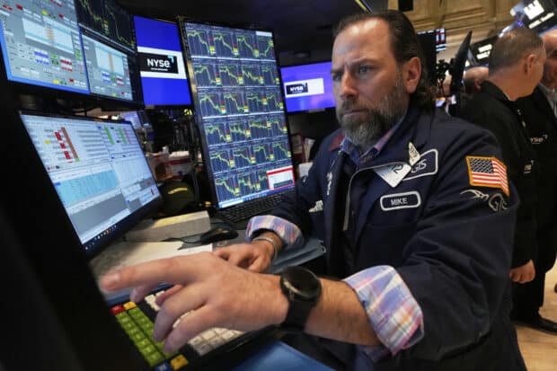 Stock markets plunge after China retaliates against Trump tariffs