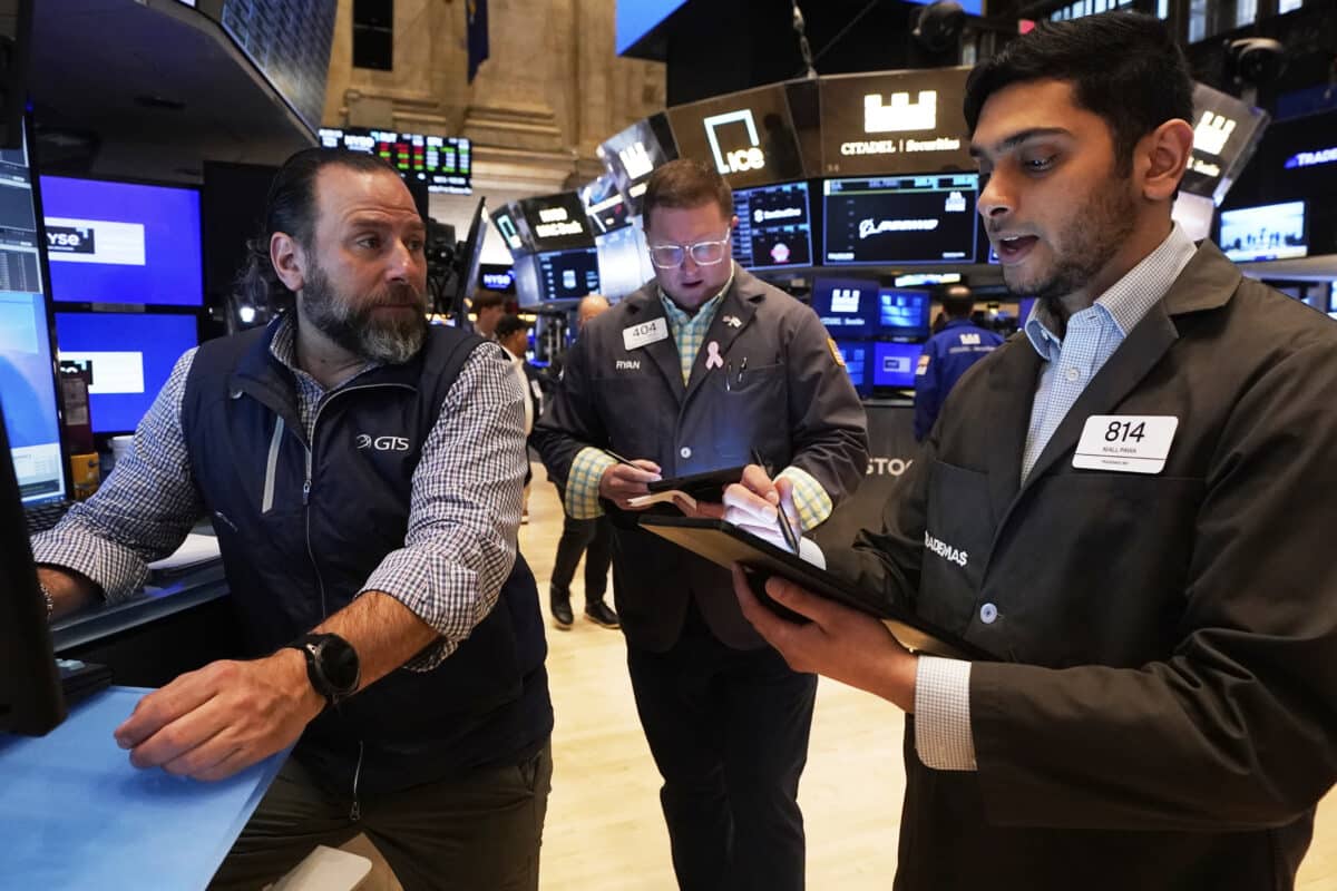 US stocks bounce as global bond selloff eases