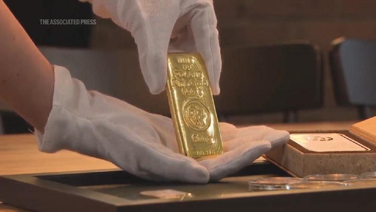 Gold tops $4,500 for first time on rate cut bets, geopolitics