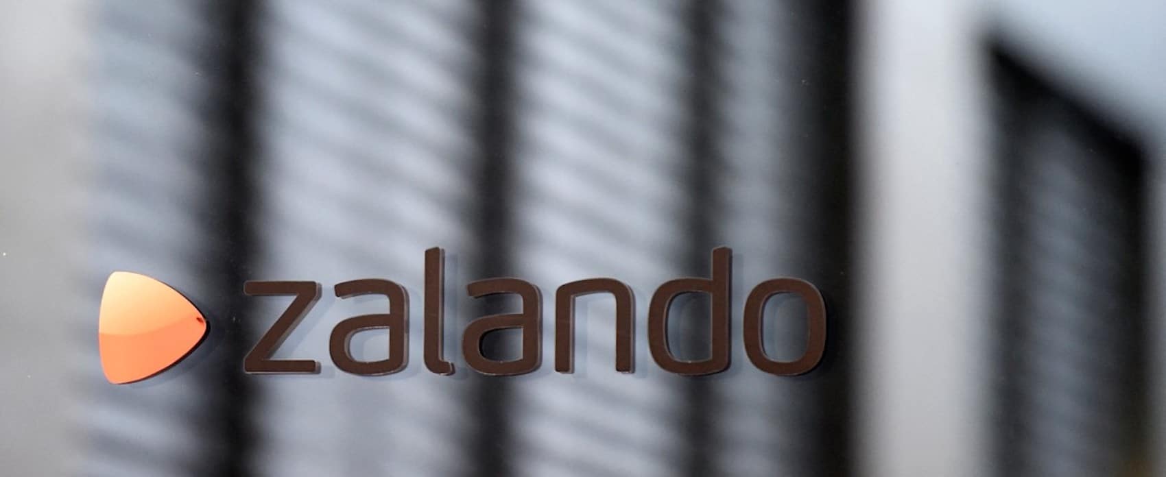German online retailer Zalando closes eastern site with 2,700 staff