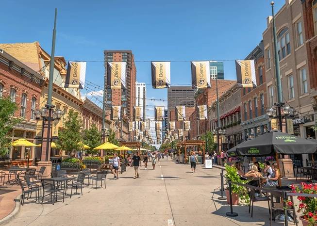 Universities shape cities in ways that reach far beyond the
classroom. (HTTPS://STACKER.COM)