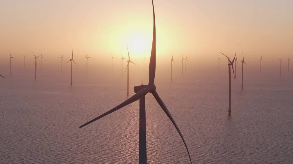 A serious offshore wind industry can help drive port development, logistics upgrades, engineering
capability and skilled job creation. —PHOTO FROM GWEC