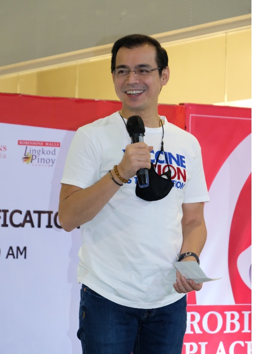 PR Robinsons Place Manila Safety Seal (1) Inquirer Business